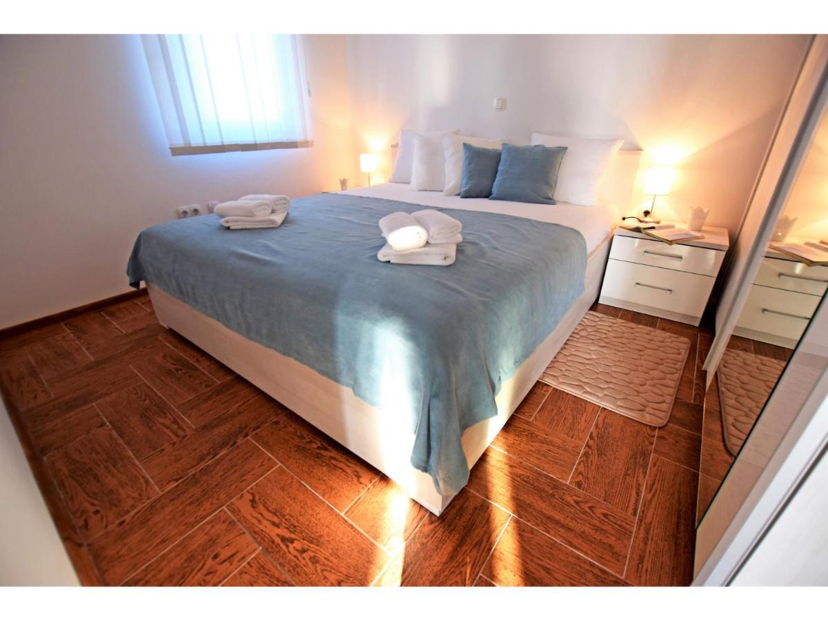 Apartment Dinko Rovanjska Eksteriør billede