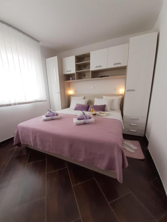 Apartment Dinko Rovanjska Eksteriør billede