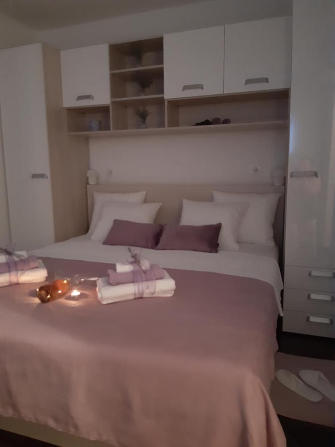 Apartment Dinko Rovanjska Eksteriør billede