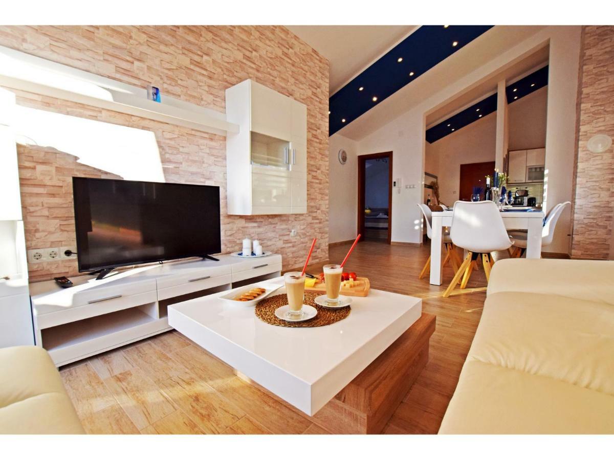 Apartment Dinko Rovanjska Eksteriør billede